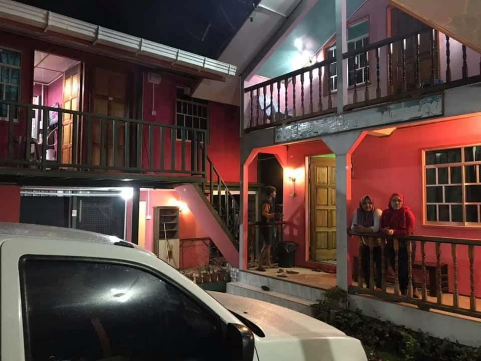 Strawberry Rest House Mesilou Kundasang Екстер'єр фото
