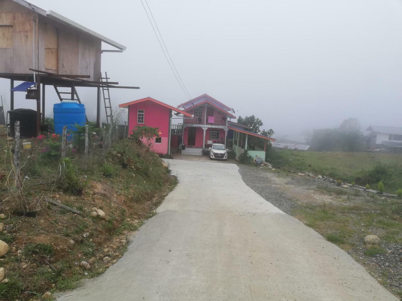Strawberry Rest House Mesilou Kundasang Екстер'єр фото